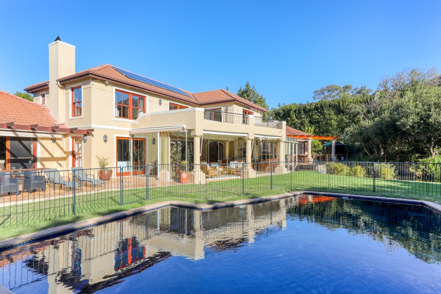 7 Bedroom Property for Sale in Zwaanswyk Western Cape